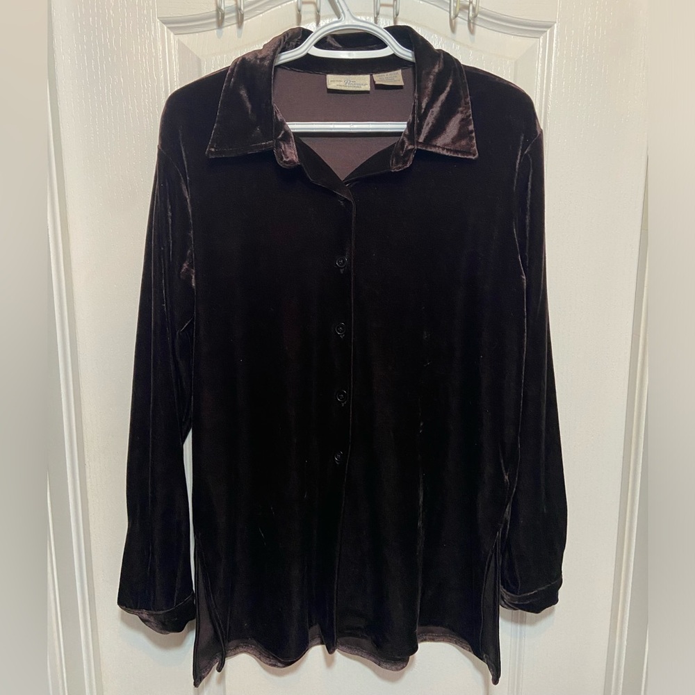 Retro Penmans Black Velvet women’s Button down top